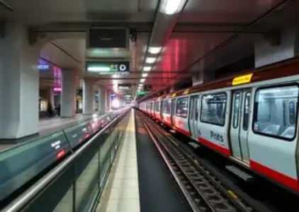 Metrô de São Paulo e trânsito na Avenida Paulista